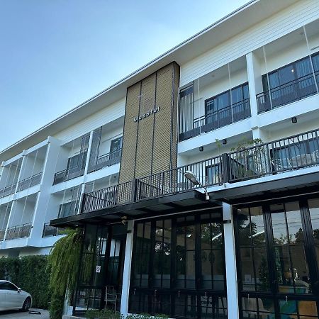 Mosstel Hotel Phitszanulok Kültér fotó